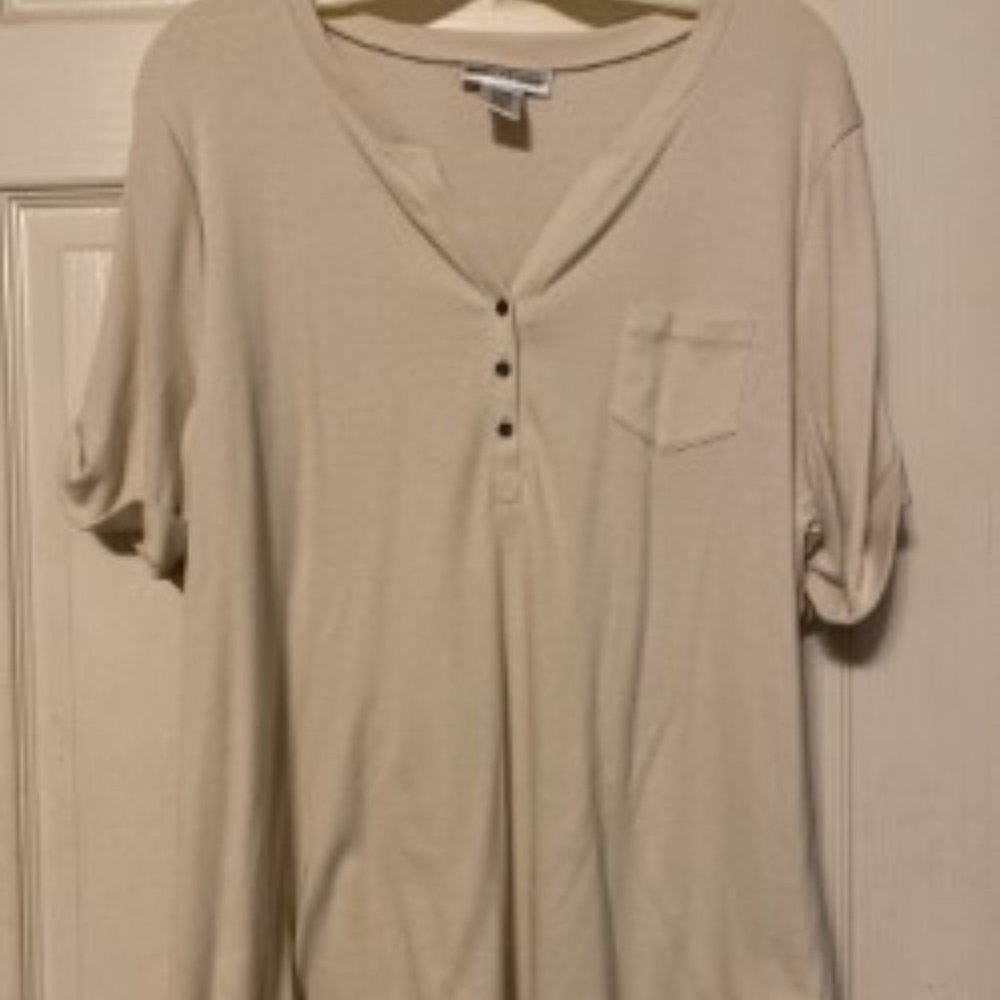 Rebecca Malone: Dressy V-Neck T-shirt